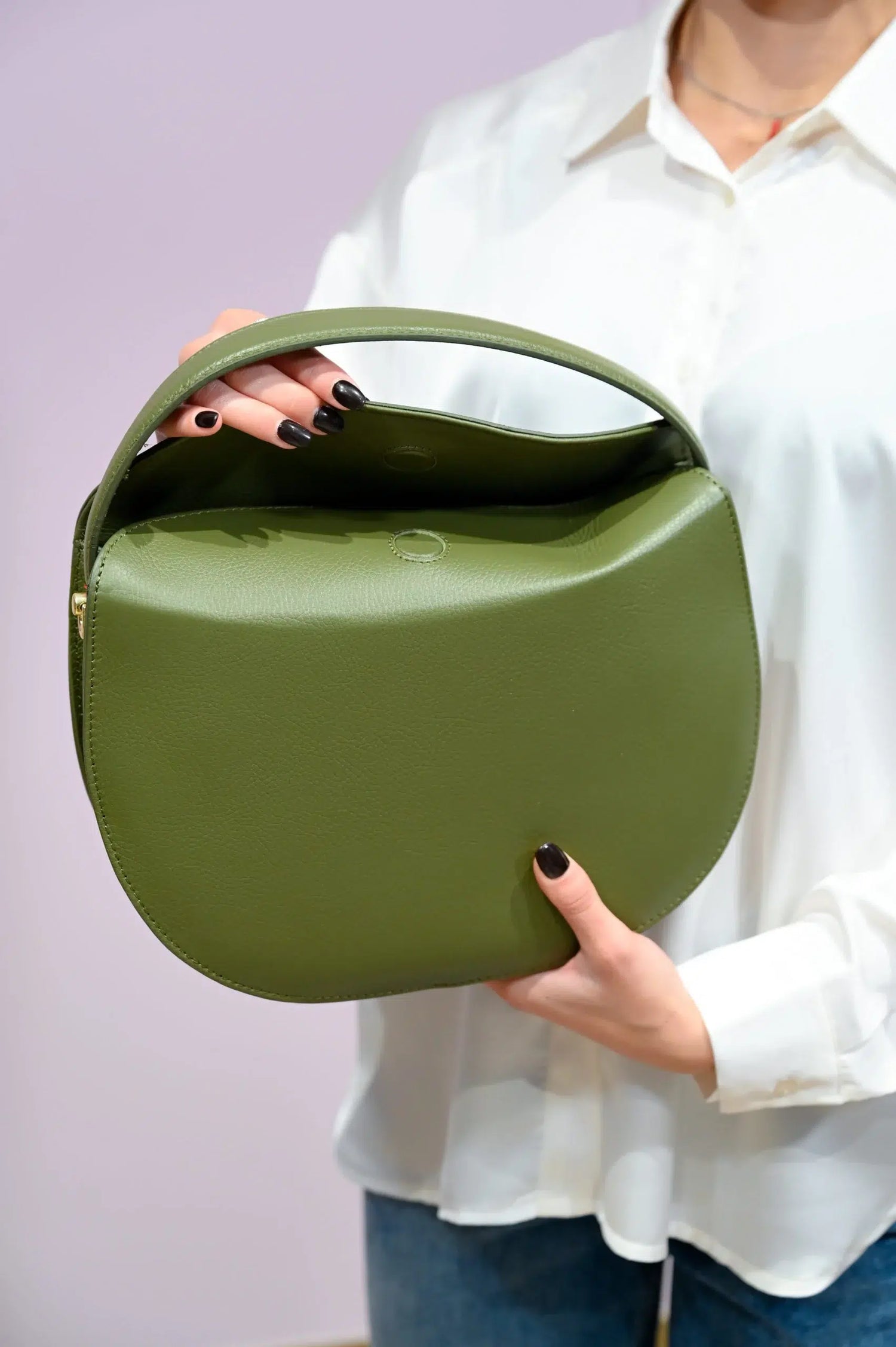 Borsa Luna verde oliva in pelle martellata