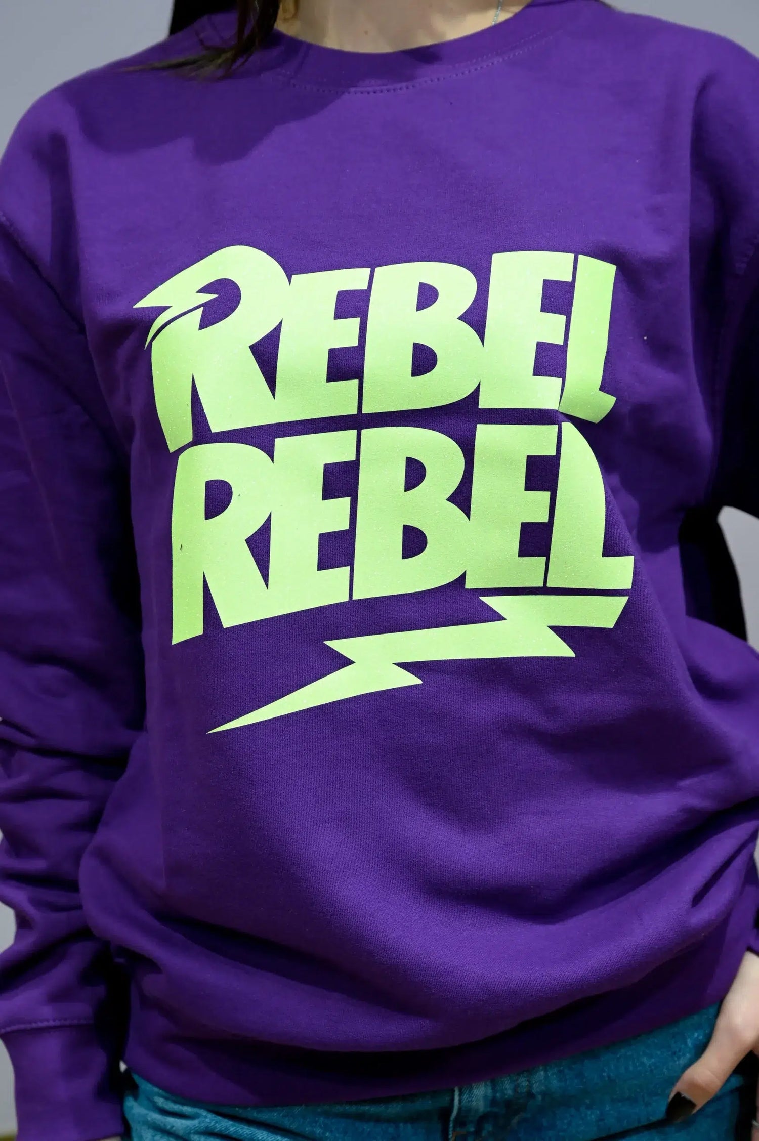 Felpa Premium Viola con Glitter Giallo