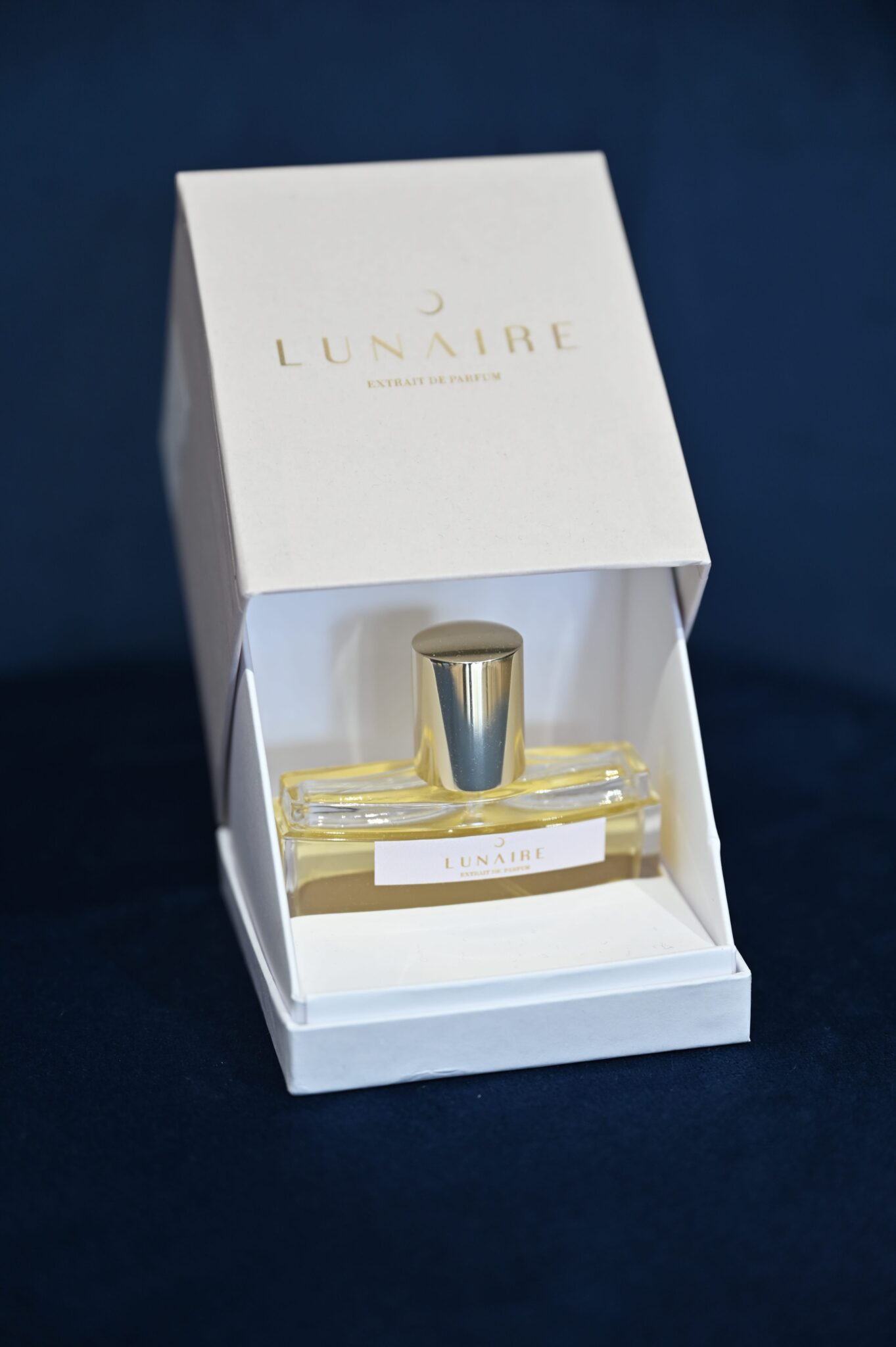 4 - Profumo Daphne - Purezza e Resistenza