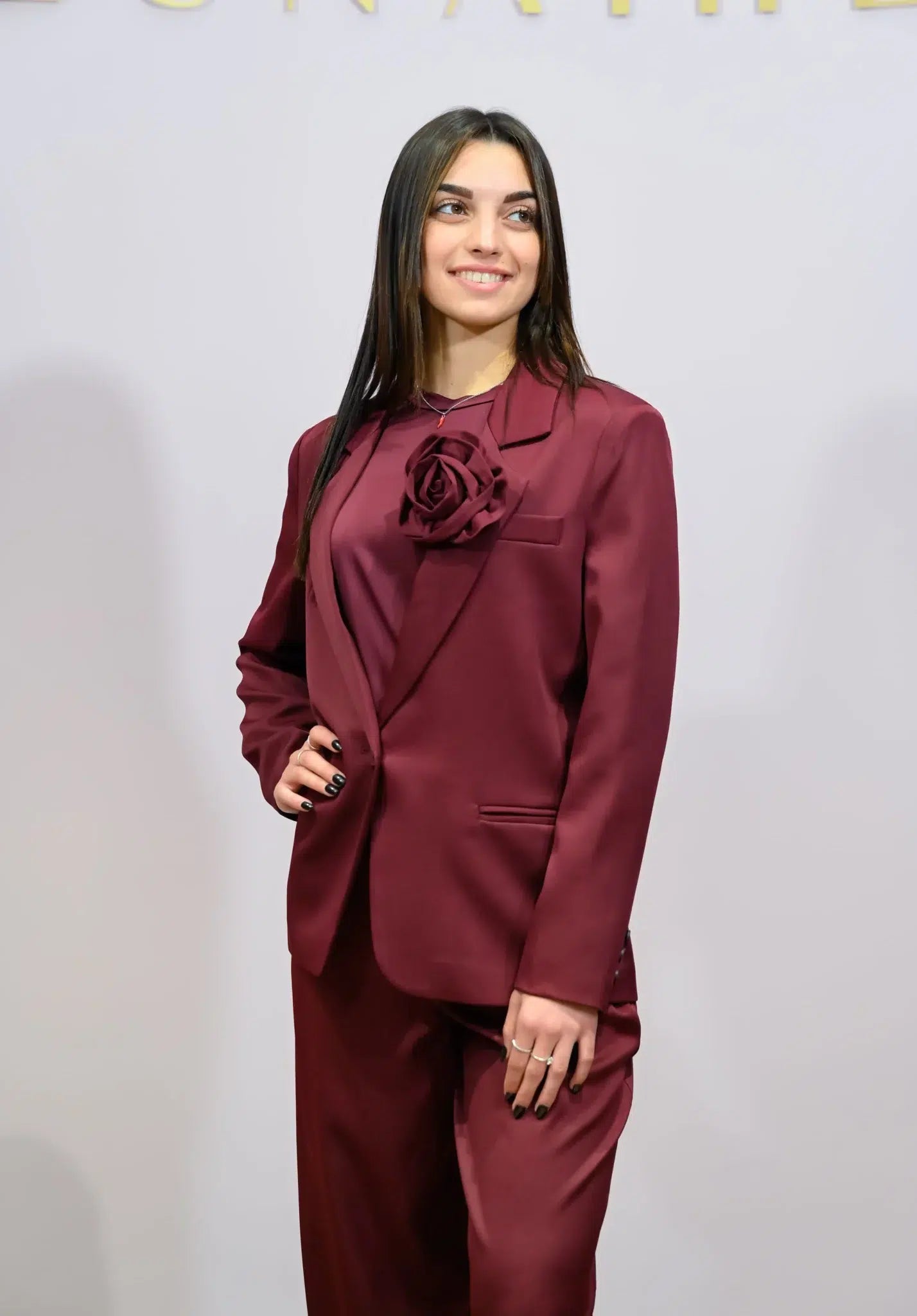 Giacca Un Petto Two Way Bordeaux con Spilla Fiore